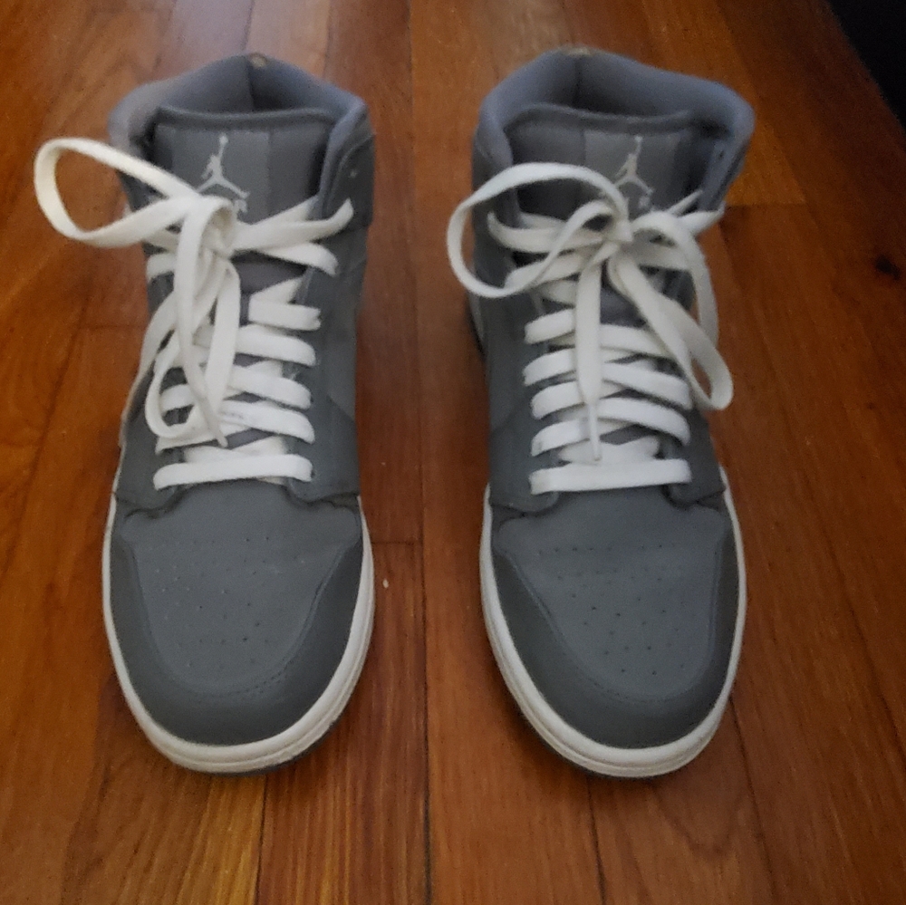 AIR JORDAN 1 MID "COOL GREY"